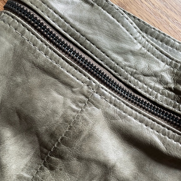 GESTUZ khaki green leather skirt. Only worn once! - Picture 2 of 9